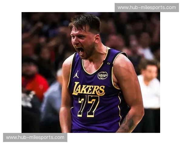 诸神之战：当独行侠遇上湖人，这不仅是篮球，更是时代的咆哮